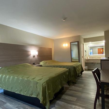 Brentwood Inn & Suites 서퍽 외부 사진